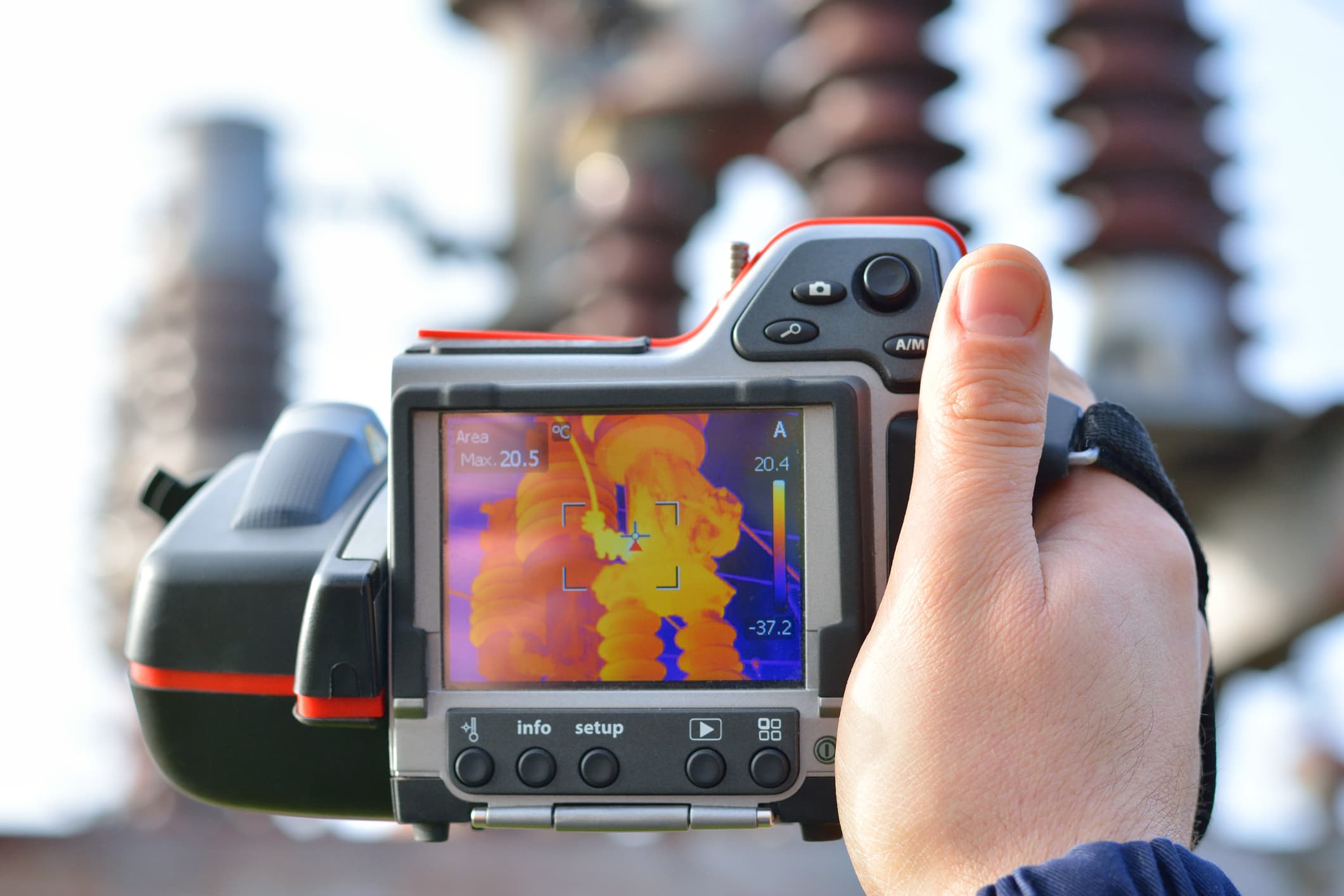 Infrared thermography inspection of electrical equipment under load