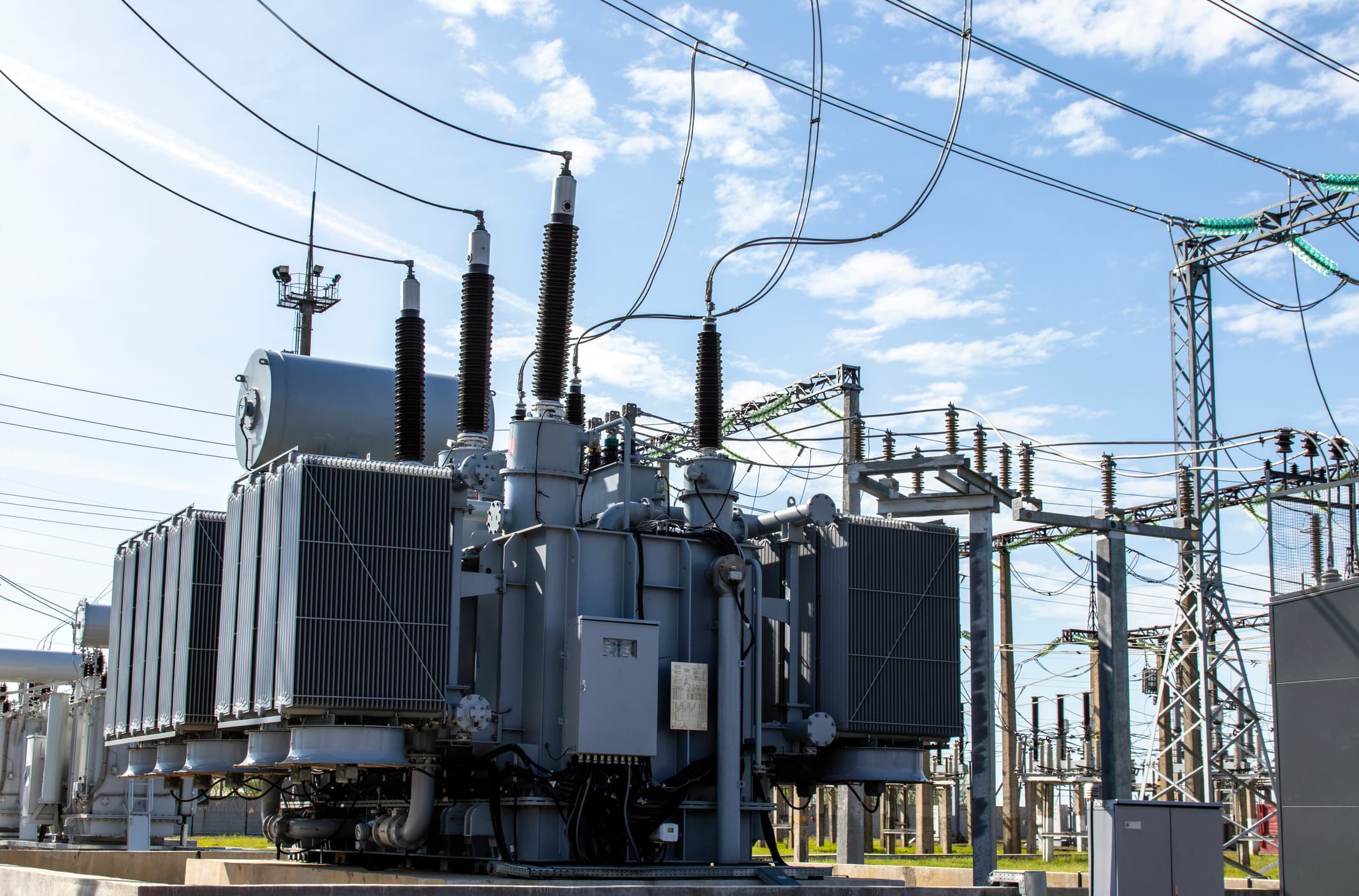 Transformer oil sampling for dissolved gas analysis